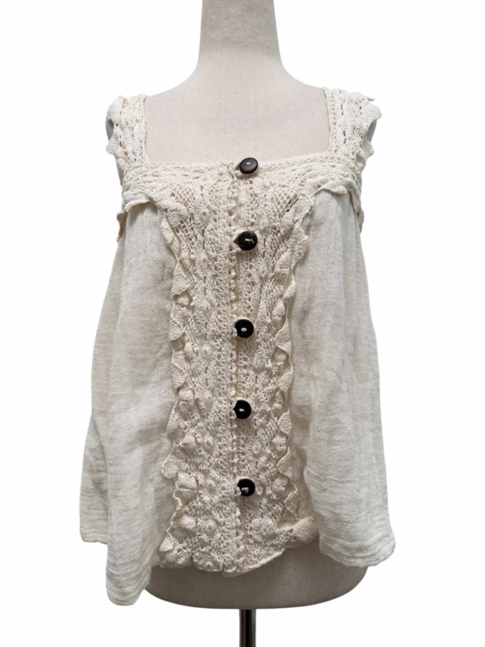 Jen’s Pirate Booty Buttoned Natural Gauze Sleeveless Top Size M/L